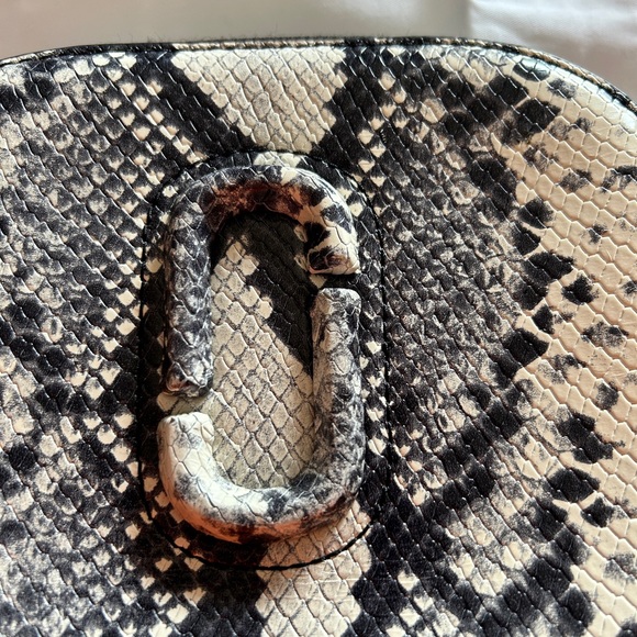 Marc Jacobs E-Shutter Snake Embossed Leather Crossbody Bag - Picture 9 of 10